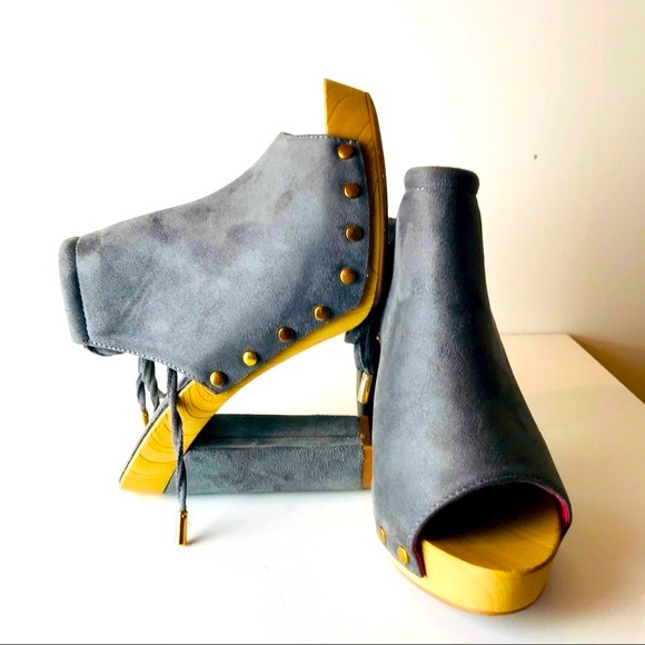 Reneeze Gray Studded Ankle Tie Peep Toe Heels  Size 7.5 - Picture 5 of 14